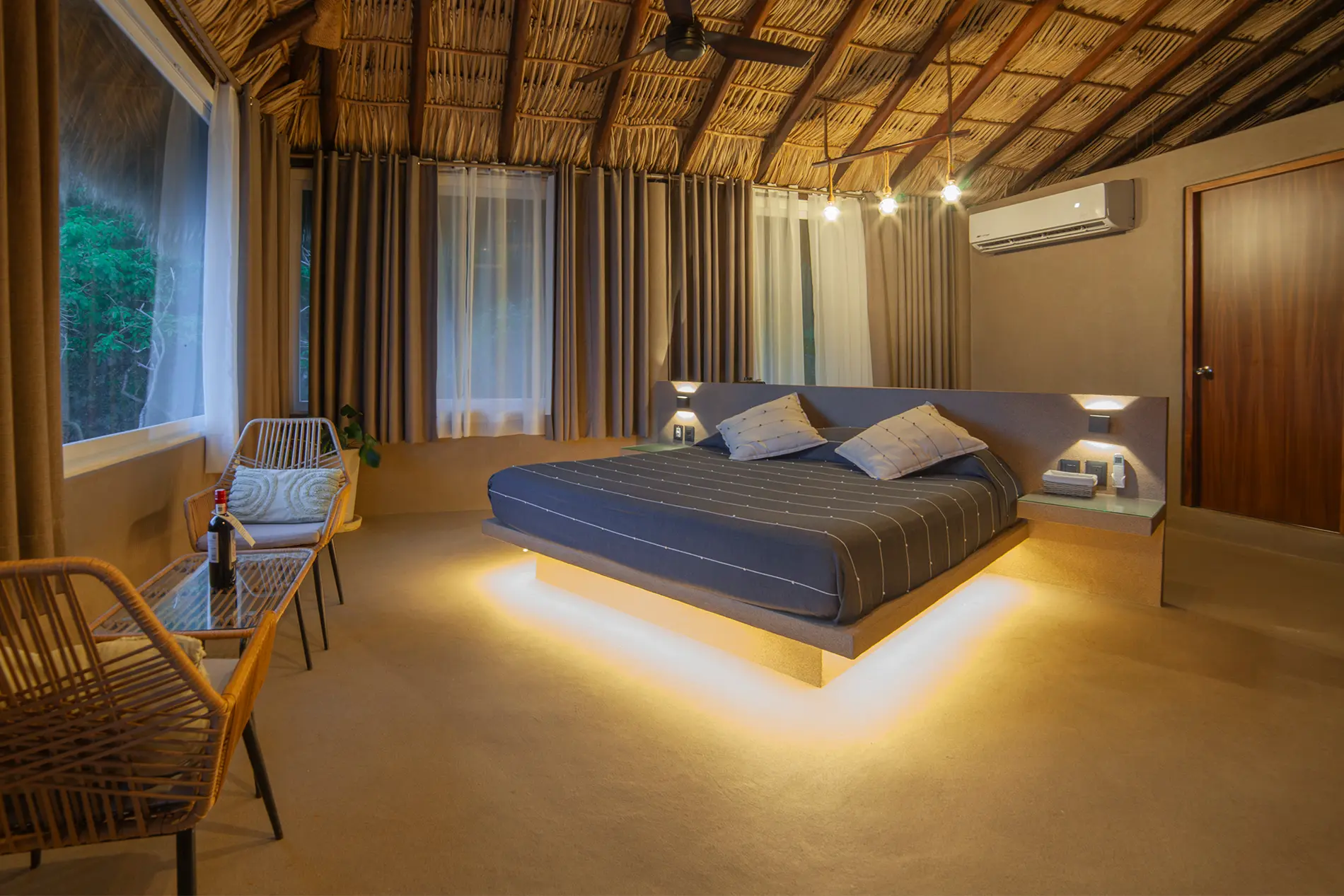 Máster Suite con palapa artesanal